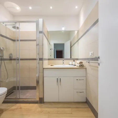 Arena Comfort - Free Parking Apartment *